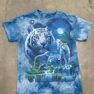 Liquid blue graphic tee
